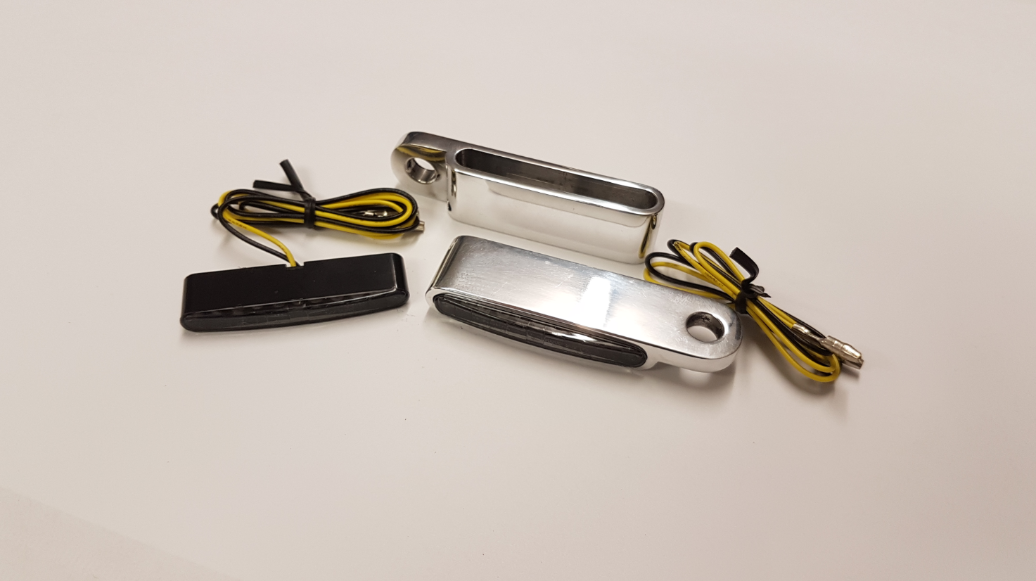 JS-Parts Led-Mini Blinker Stripe, mit Gehäuse Hochglanz poliert